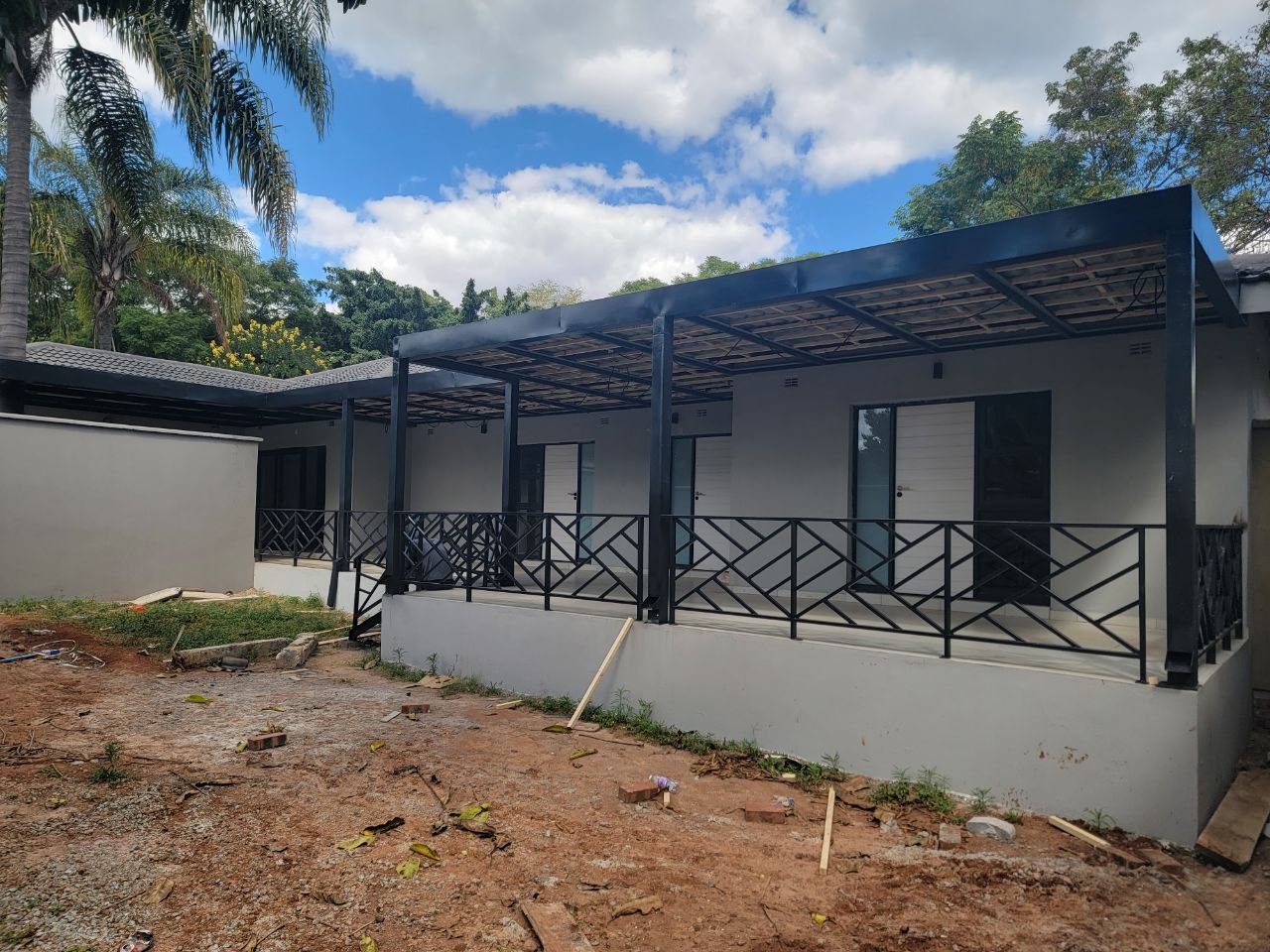 Steel pergola finish