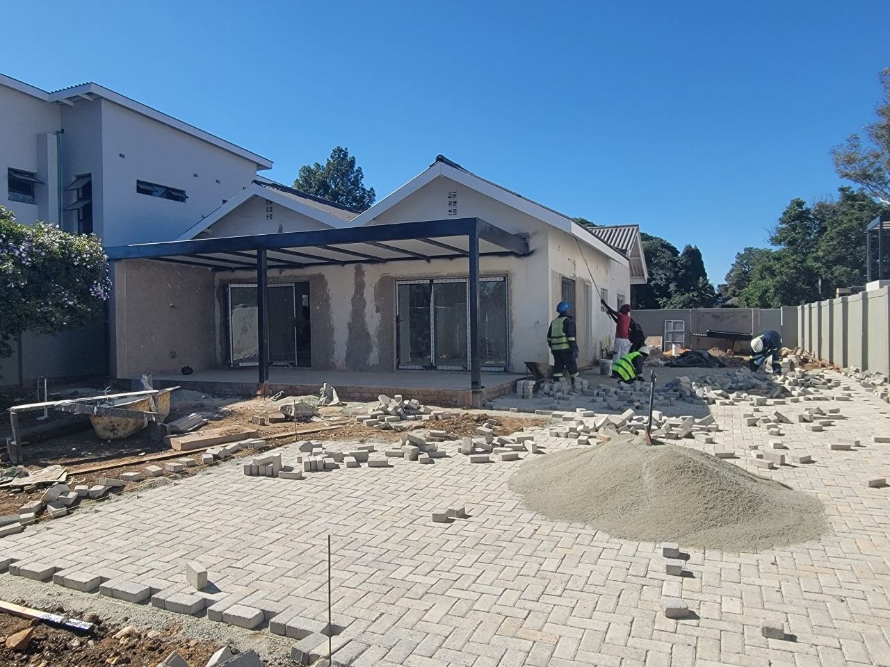 Paving installation